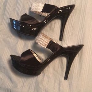 Black stilletos size 7.5